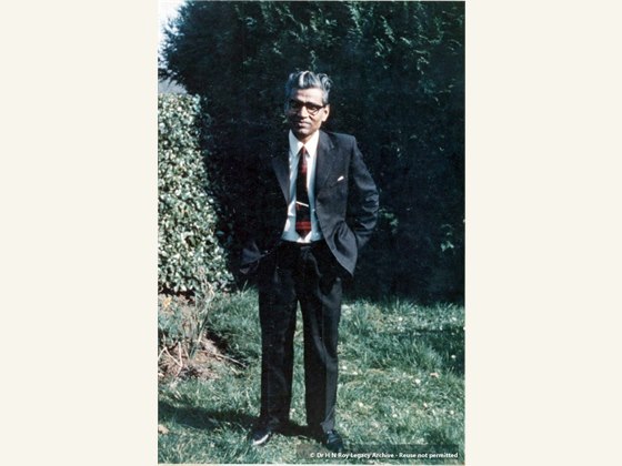 Dr H N Roy 4 1975 Ilse of White England